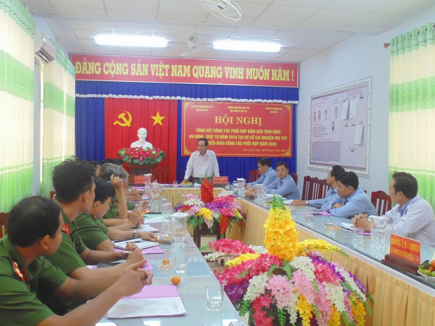 Ông Nguyễn Hùng Thái phó Giám đốc Sở Lao động - Thương binh và Xã hội phát biểu chỉ đạo hội nghị
